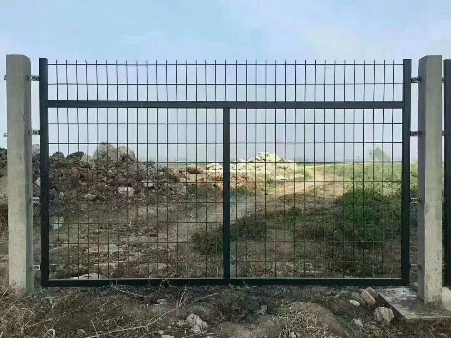 鐵路防護(hù)柵欄